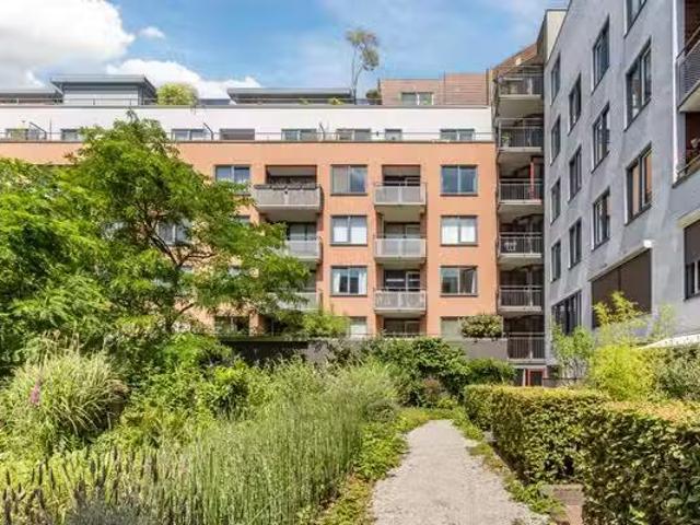 Appartement te koop Linnaeusparkweg 184 1 in Amsterdam voor €.