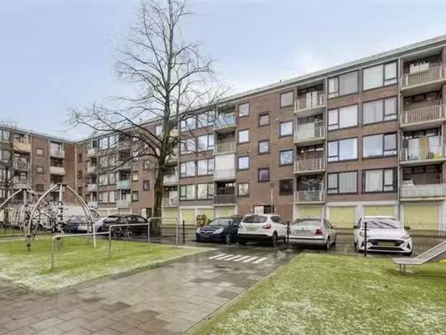 Appartement te koop Lou Jansenplein 55 2 in Amsterdam voor € 3.