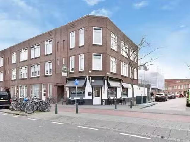 Appartement te koop Paulus Potterstraat in Den Haag voor € 190.