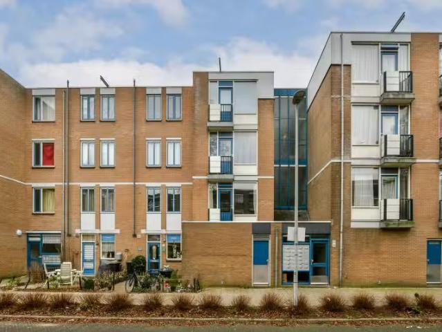 Appartement te koop Pelikaanstraat 21 BS in Utrecht voor € 170.