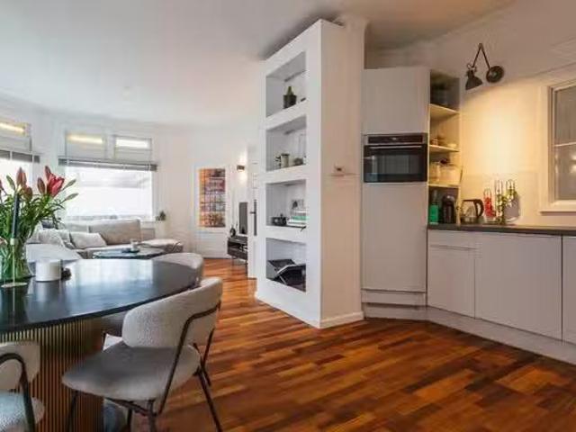 Appartement te koop Perenstraat 2 in Den Haag voor € 675.000