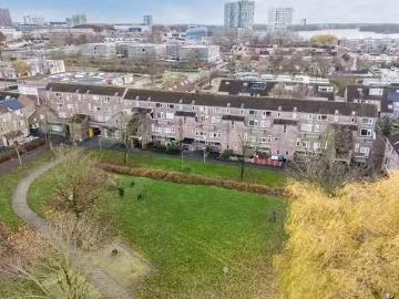 Appartement te koop Peter Sellershof in Almere voor € 325.000