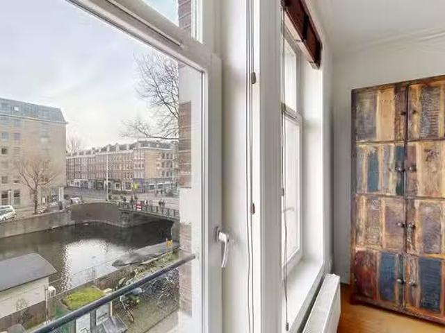 Appartement te koop Ruys de Beerenbrouckstraat 69 in Amsterdam.
