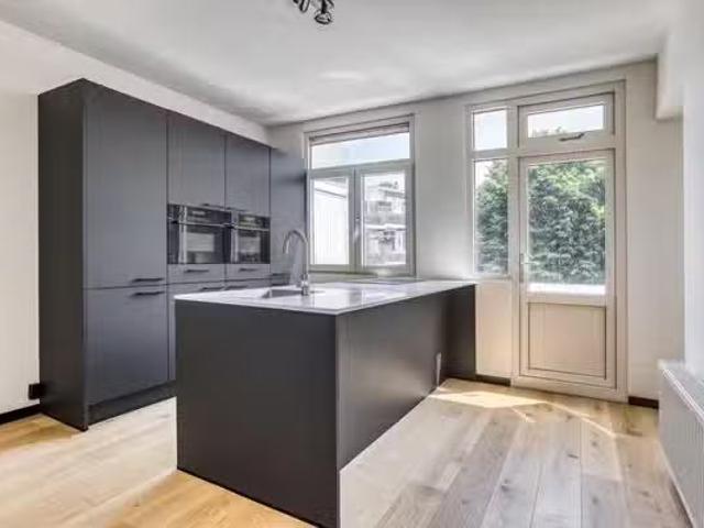 Appartement te koop Rhenenstraat 42 in Den Haag voor € 395.000