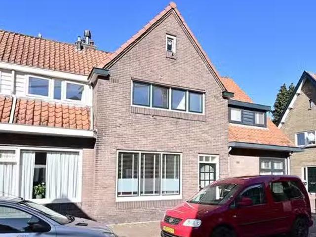 Appartement te koop Roald Amundsenstraat 68 in Almere voor € 5.