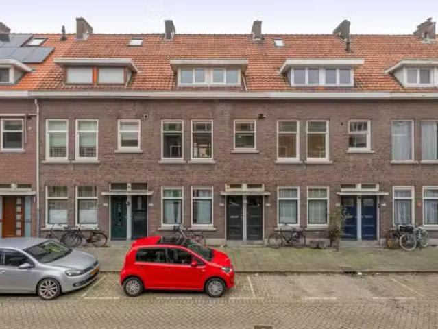 Appartement te koop Robijnstraat 32 B in Rotterdam voor € 299.