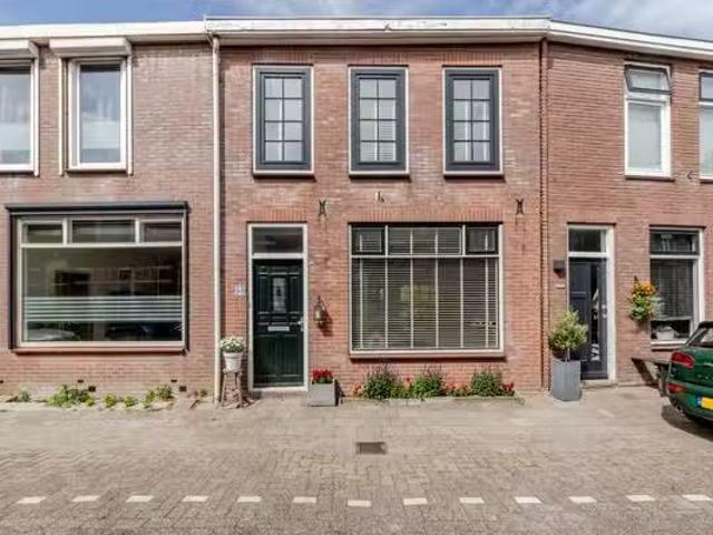 Appartement te koop Rosa Luxemburgpark 52 in Purmerend voor €.