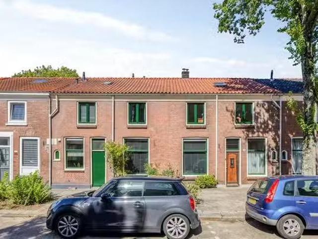 Appartement te koop Stationsstraat 141 in Vlaardingen voor € 3.