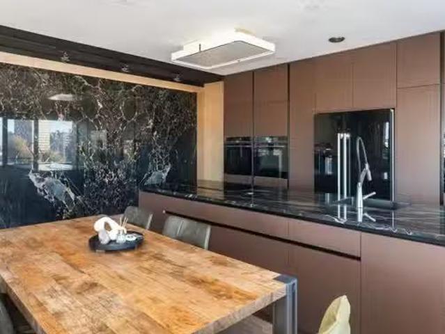 Appartement te koop Strevelsweg 1052 in Rotterdam voor € 875.000