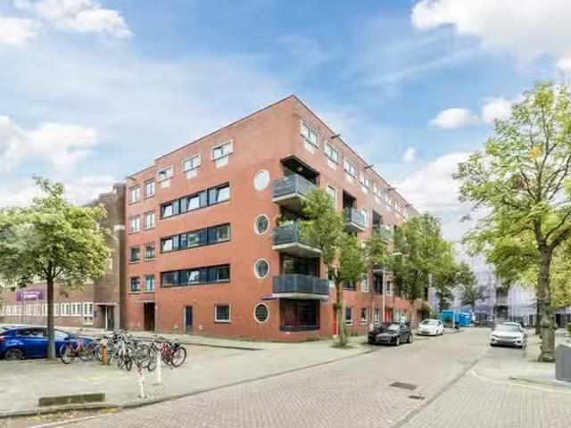Appartement te koop Sumatraplantsoen 130 in Amsterdam voor € 8.