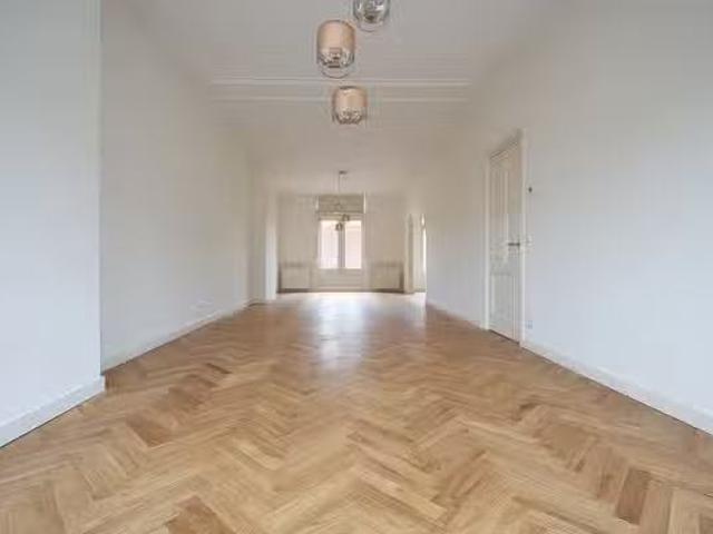 Appartement te koop Sweelinckplein 37 A in Den Haag voor € 600.