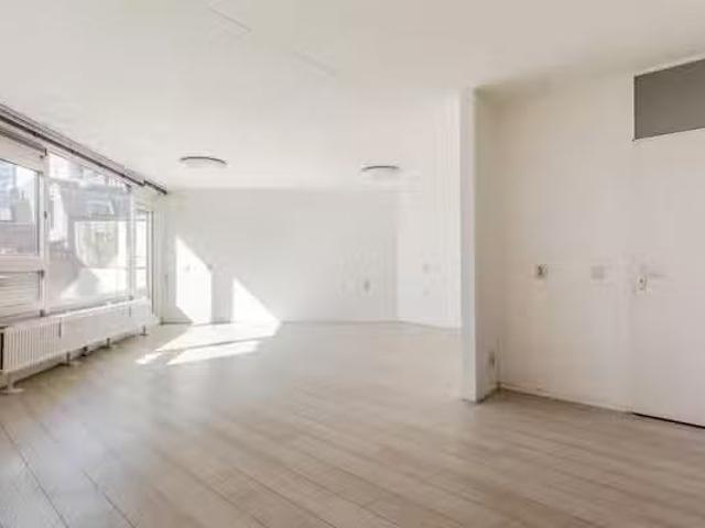 Appartement te koop Schoonderloostraat 223 in Rotterdam voor €.