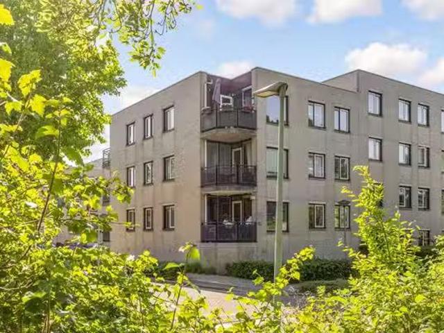 Appartement te koop Scharlakenstraat 27 in Almere voor € 275.000