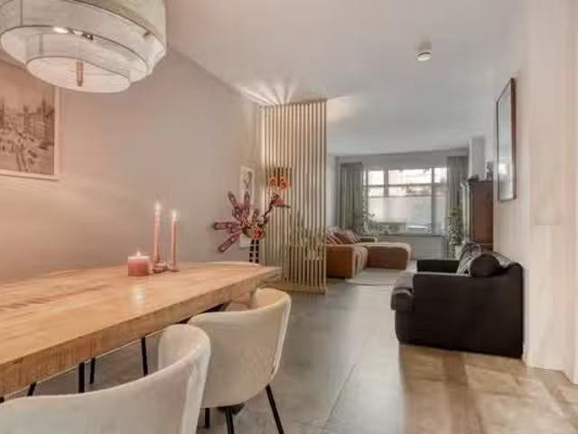 Appartement te koop Sleedoornstraat 16 in Den Haag voor € 475.