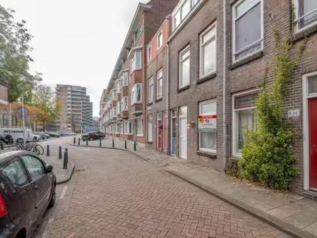 Appartement te koop Spruytstraat 39 A in Rotterdam voor € 199.