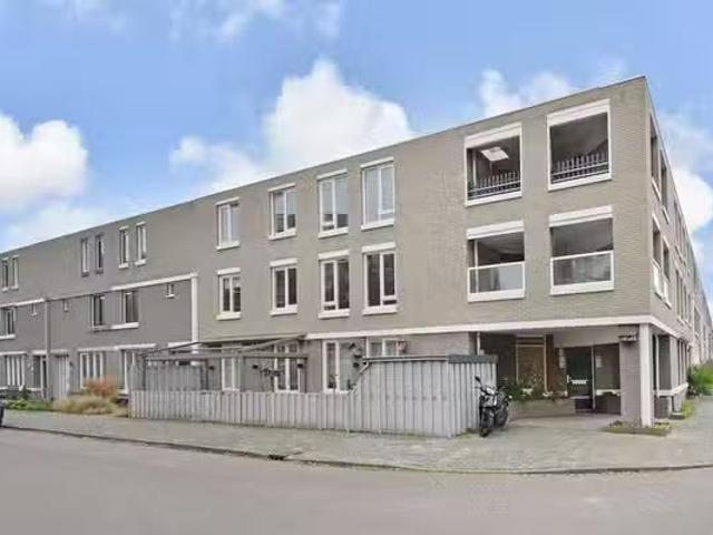 Appartement te koop Tjerk Kloostralaan 62 in Den Haag voor € 3.