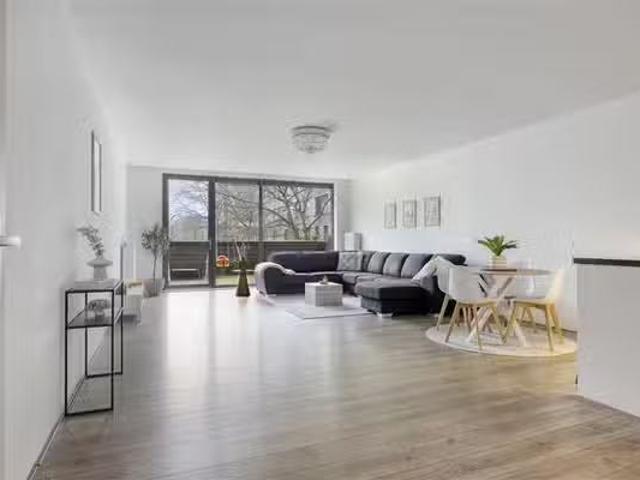 Appartement te koop Troelstralaan in Amsterdam voor € 550.000