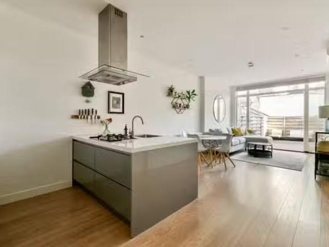 Appartement te koop Valkenburgerstraat 153 in Amsterdam voor €.