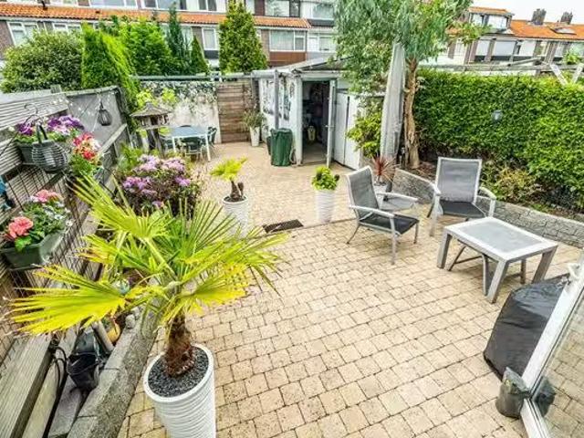 Appartement te koop Van 't Hoffstraat 27 A in Leiden voor € 47.