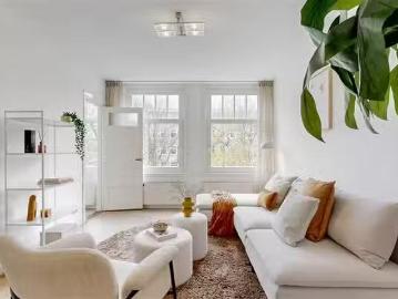 Appartement te koop Van Tuyll van Serooskerkenweg 110 2 in Ams.