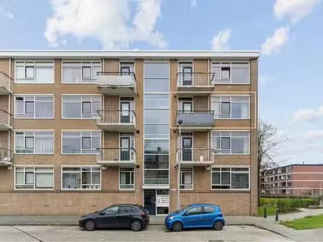 Appartement te koop Van Wijngaardenlaan 98 in Rotterdam voor €.