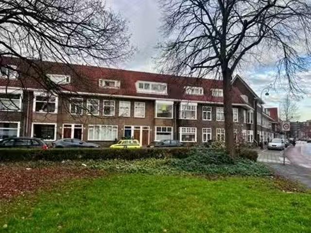 Appartement te koop Van Zeggelenplein 3 in Haarlem voor € 399.
