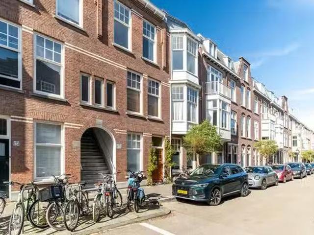 Appartement te koop Van Aerssenstraat 119 in Den Haag voor € 5.