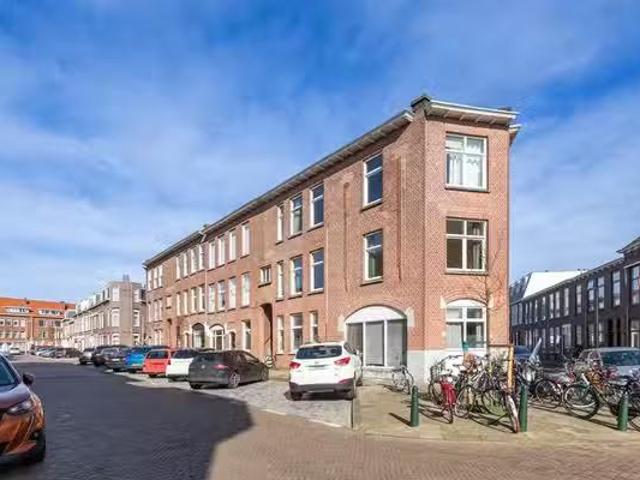 Appartement te koop Van Alkemadelaan 854 in Den Haag voor € 38.