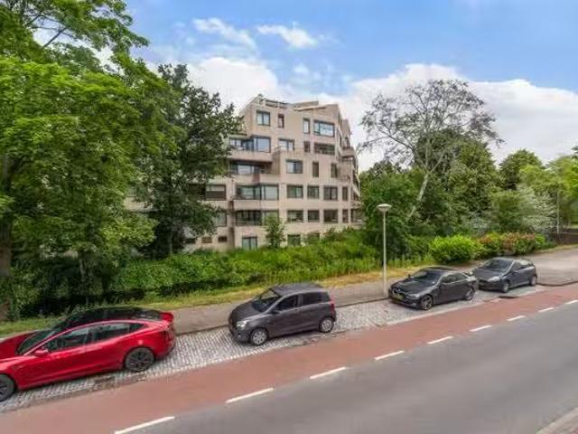 Appartement te koop Van Boisotstraat 8 in Den Haag voor € 325.