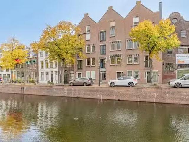 Appartement te koop van der Duyn van Maasdamlaan 130 B in Vlaa.