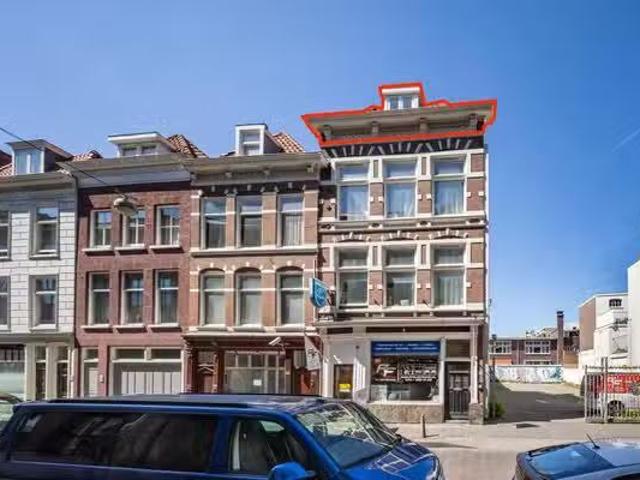Appartement te koop Van der Helststraat 114 in Den Haag voor €.