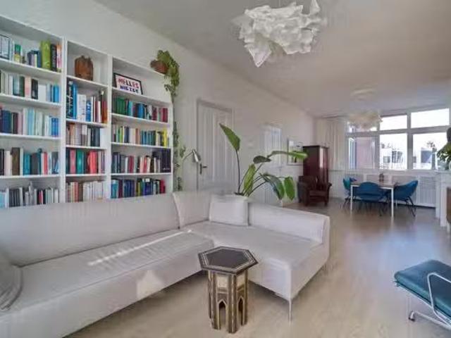Appartement te koop Van Diemenstraat 219 A in Den Haag voor €.