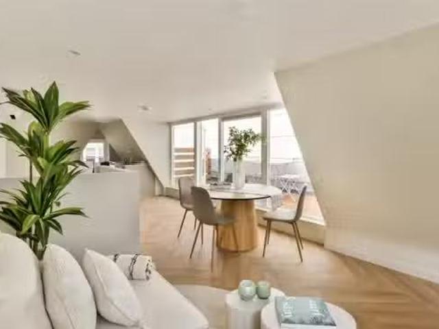 Appartement te koop Van Hogendorpstraat 142 3 in Amsterdam voo.
