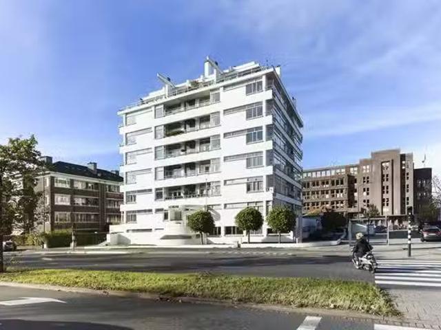 Appartement te koop Van Kinsbergenstraat 25 in Den Haag voor €.