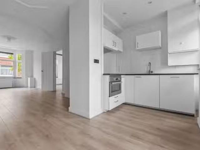 Appartement te koop Van Musschenbroekstraat 184 in Den Haag vo.