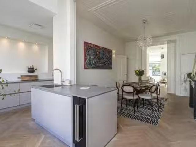 Appartement te koop Van Swietenstraat 143 A in Den Haag voor €.