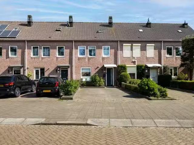 Appartement te koop Veldmaarschalk Montgomerylaan 13 in Eindho.