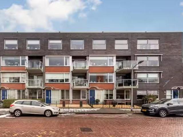 Appartement te koop Vincent van Goghlaan 101 in Haarlem voor €.