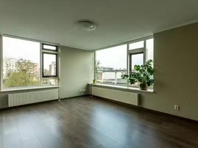 Appartement te koop Vreeswijkstraat in Den Haag voor € 350.000