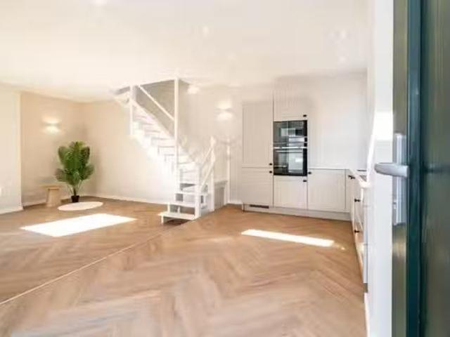 Appartement te koop Weissenbruchstraat 280 in Den Haag voor €.