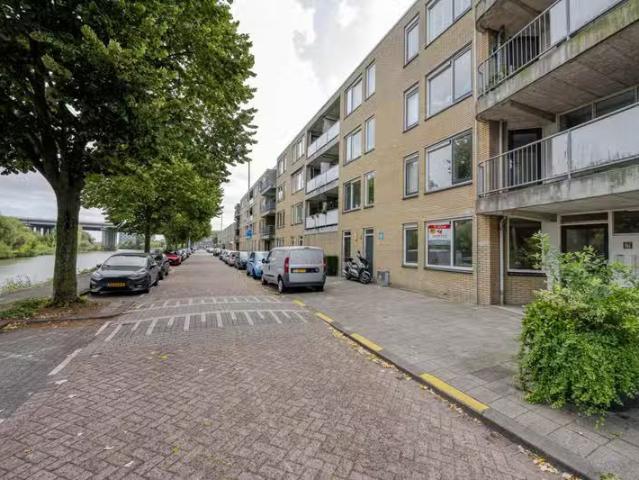 Appartement te koop Zuiddiepje 3077 WH in Rotterdam voor € 300.