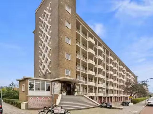 Appartement te koop Zuiderparklaan 198 in Den Haag voor € 325.