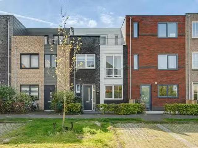 Appartement te koop Zeeduinweg 624 in Almere voor € 600.000