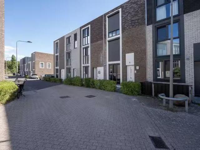 Appartement te koop Zomerspelenstraat 56 in Almere voor € 600.