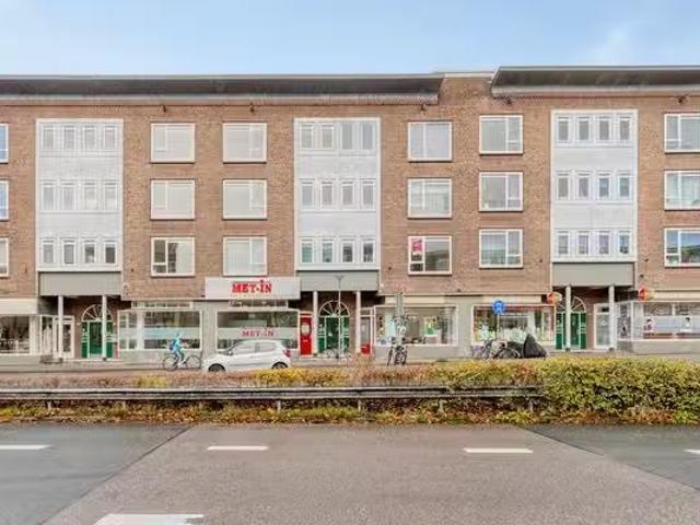 Appartement te koop 2e Pioenstraat 39 A in Rotterdam voor € 20.