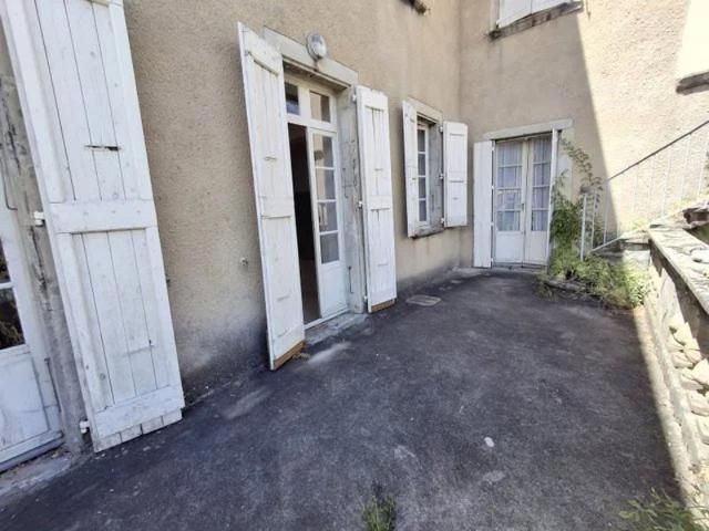APPARTEMENT + TERRASSE