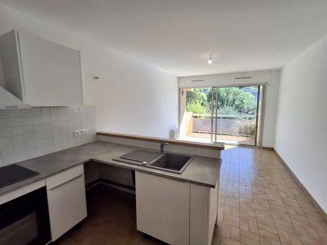 Appartement + terrasse
