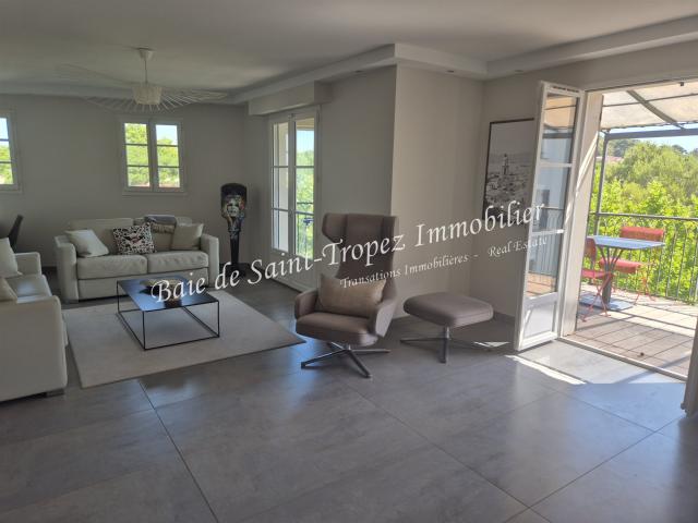 Appartement terrasse au coeur du village avec vue panoramiqu. 108m² Saint Tropez