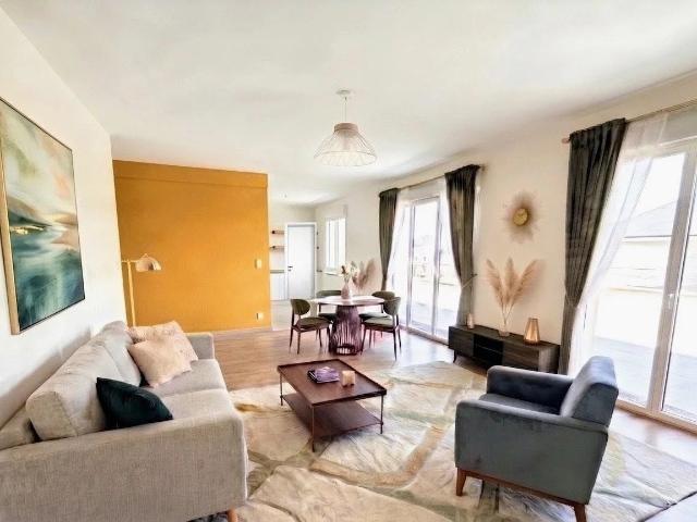 APPARTEMENT TOIT TERRASSE AU CŒUR D’UN PARC PAYSAGER