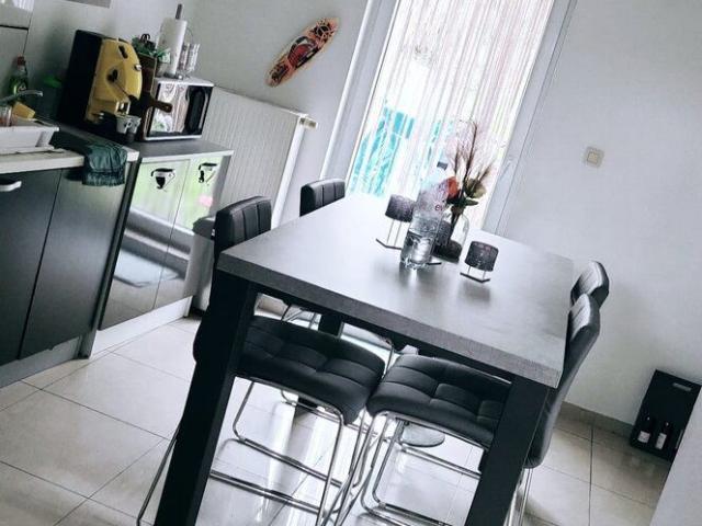 Appartement tout équipé avec jardin et 2 CHAMBRES